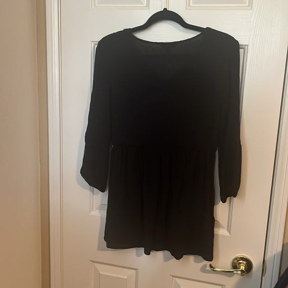 Arizona Jean co.  EMBROIDERED Blouse,   Beautiful - Picture 3 of 6